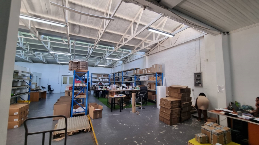 To Let Commercial Property for Rent in Woodstock Western Cape